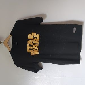 Uniqlo Star Wars The Last Jedi T-Shirt in Medium